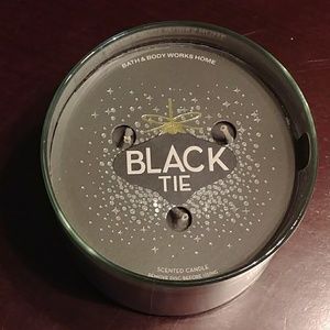 Bath and body works home Black Tie Candle
